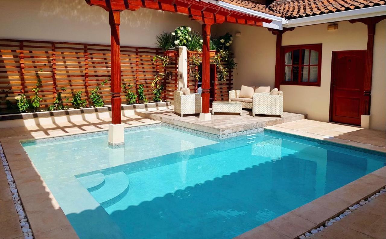 Hotel La Perla León Kültér fotó